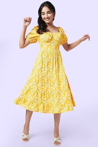 yellow printed sweet heart neck casual calf-length puff sleeves women flared fit dress