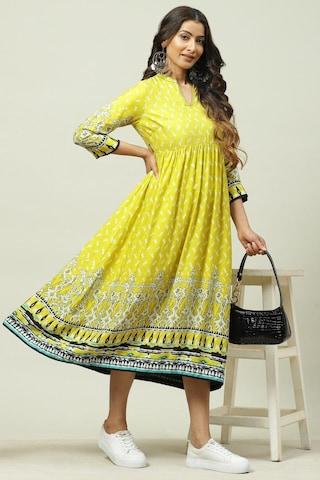 yellow printed v neck casual calf-length 3/4th sleeves women flared fit dress