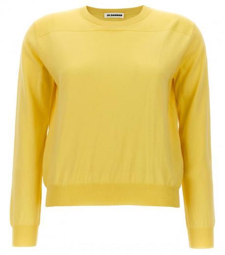 yellow round-neck sweater