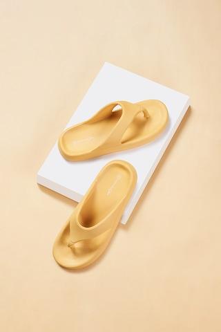 yellow solid casual women pool slide