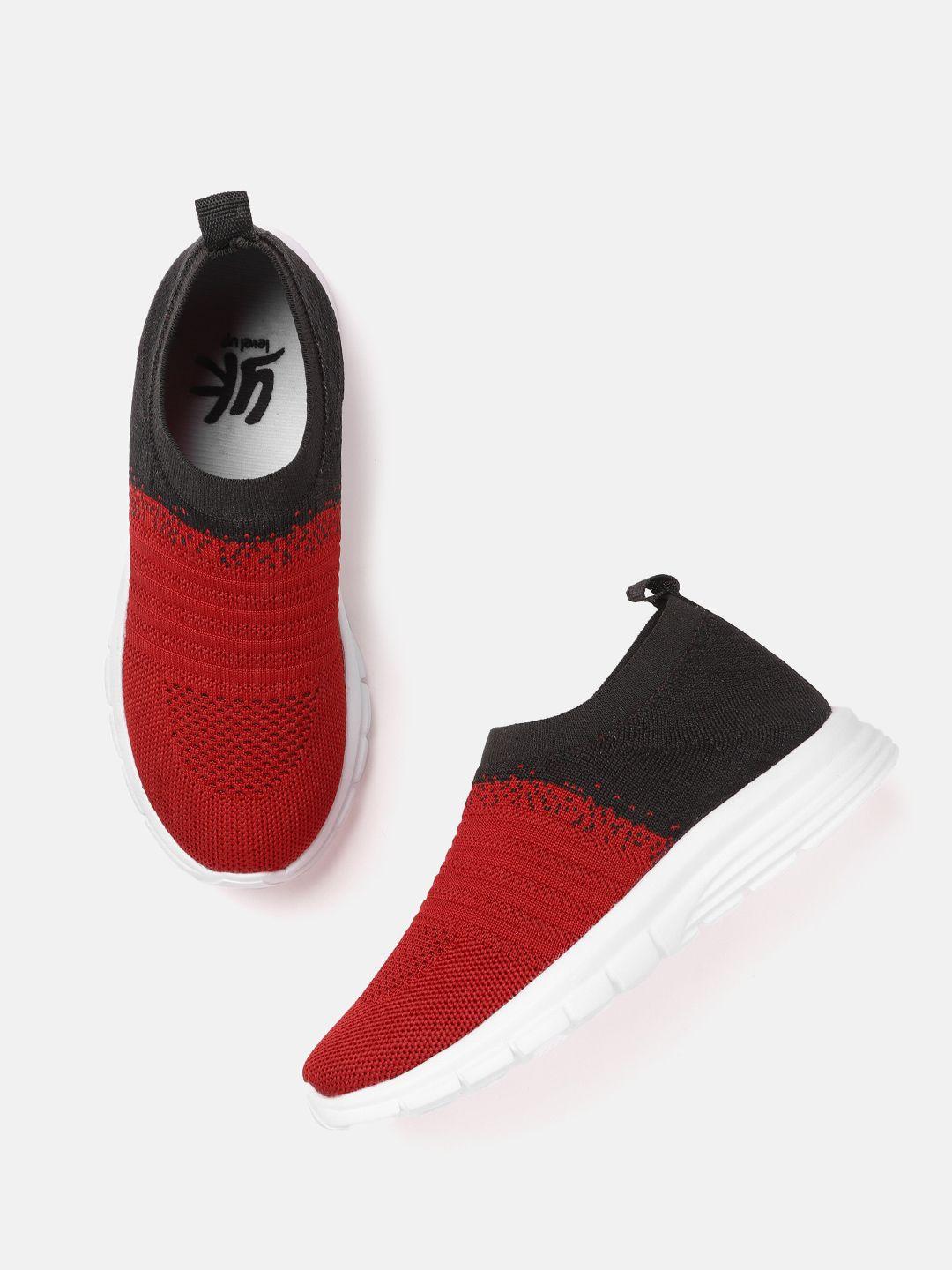 yk boys red & black woven design & colourblocked slip-on sneakers