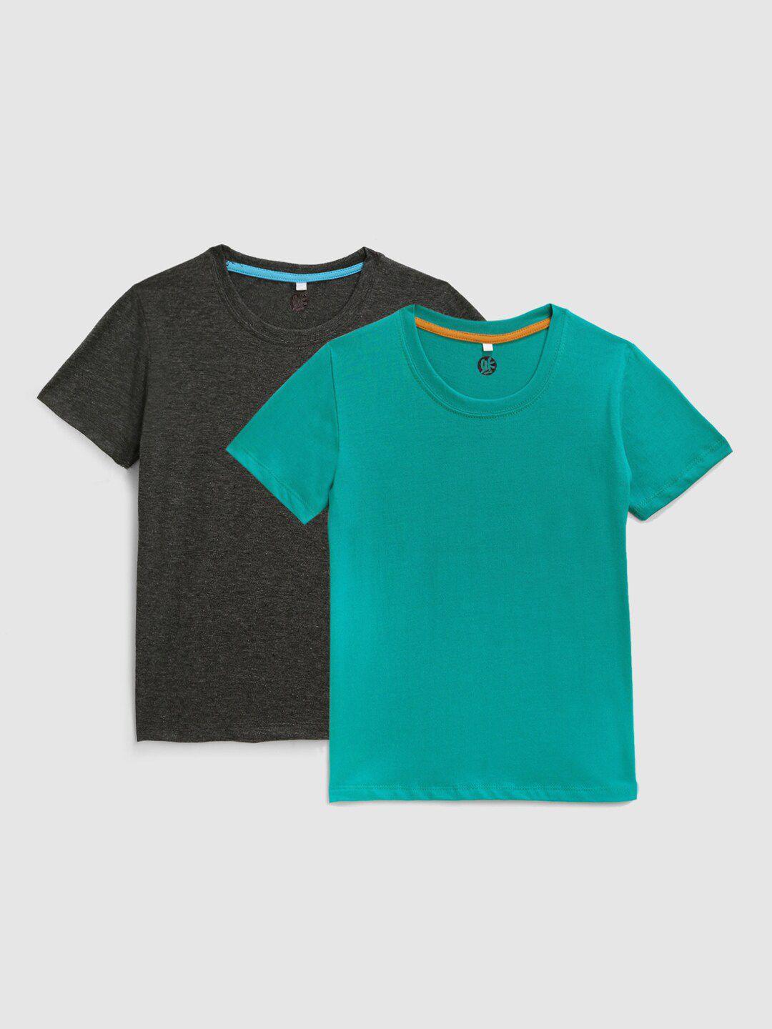 yk boys pack of 2 solid regular fit cotton running t-shirts