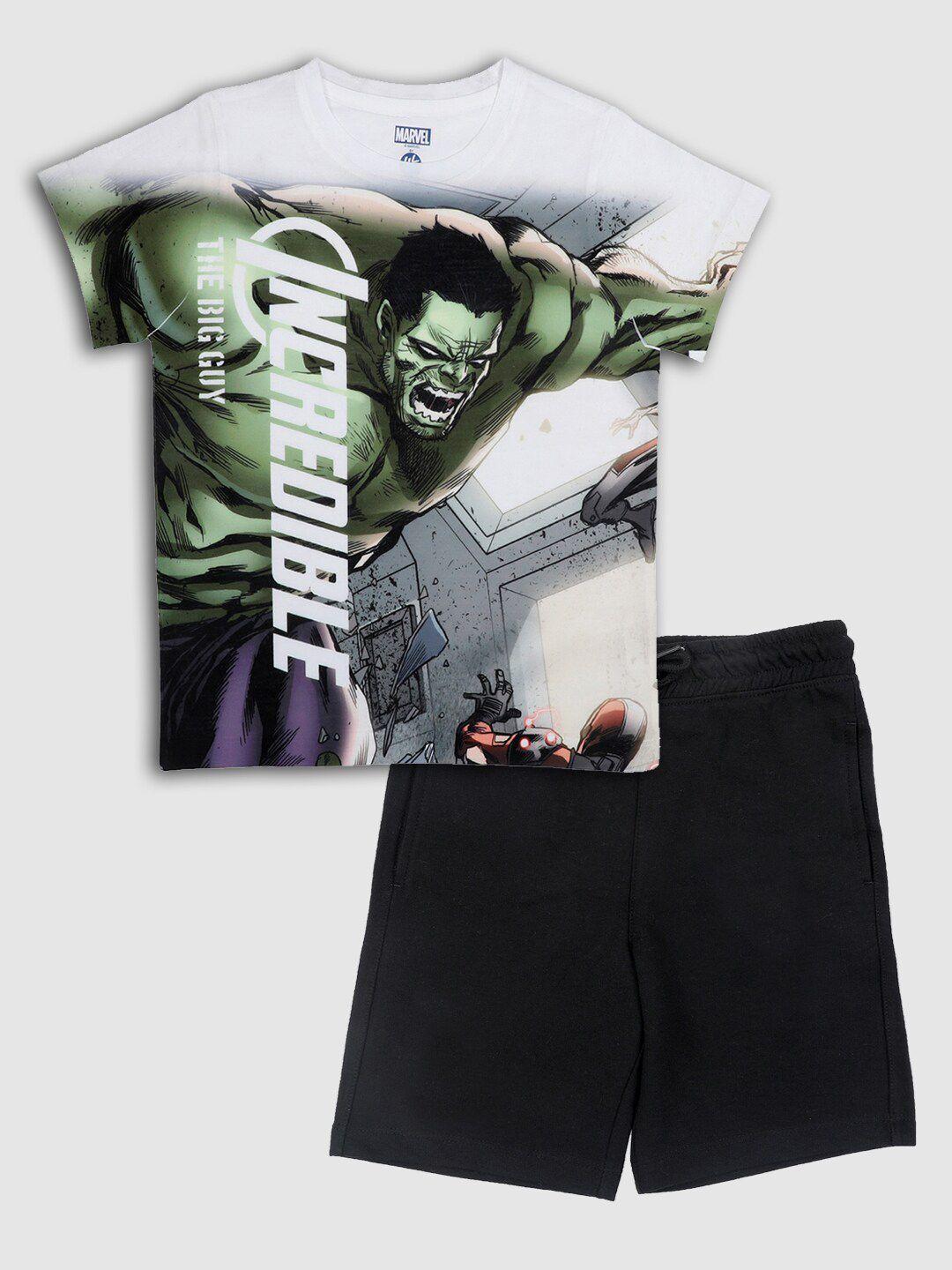 yk marvel boys white & black printed t-shirt with shorts