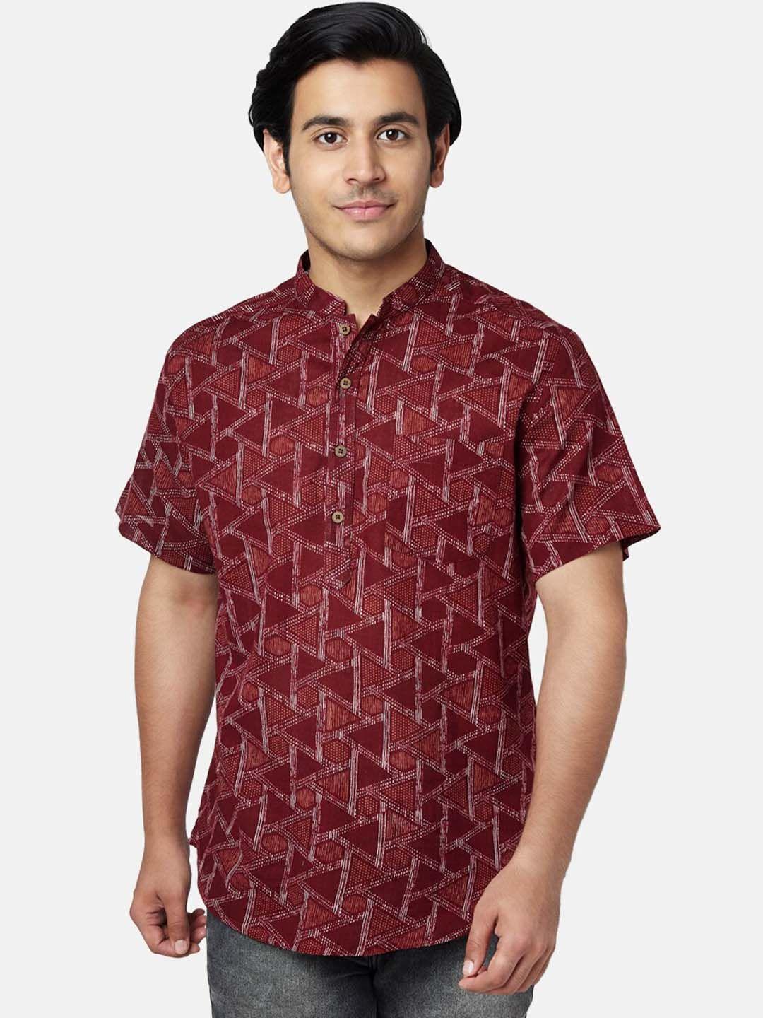 yu by pantaloons men maroon geometric printed cotton kurta