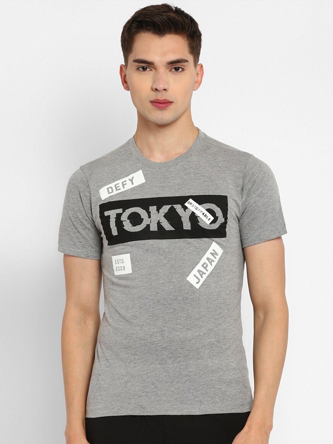 yuuki typography printed antimicrobial sports t-shirt