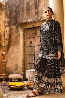 zari round neck georgette designer womens ethnic sets - black