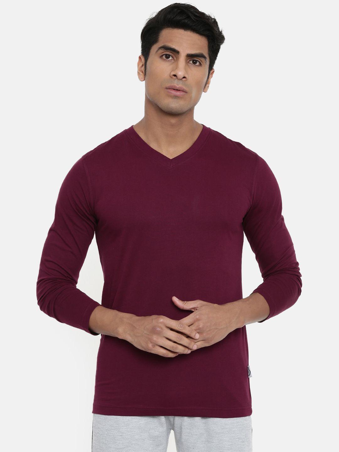 zebu men maroon solid v-neck pure cotton t-shirt