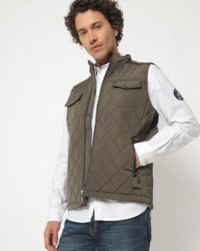 zip-front slim fit gillet with buttoned flap pockets