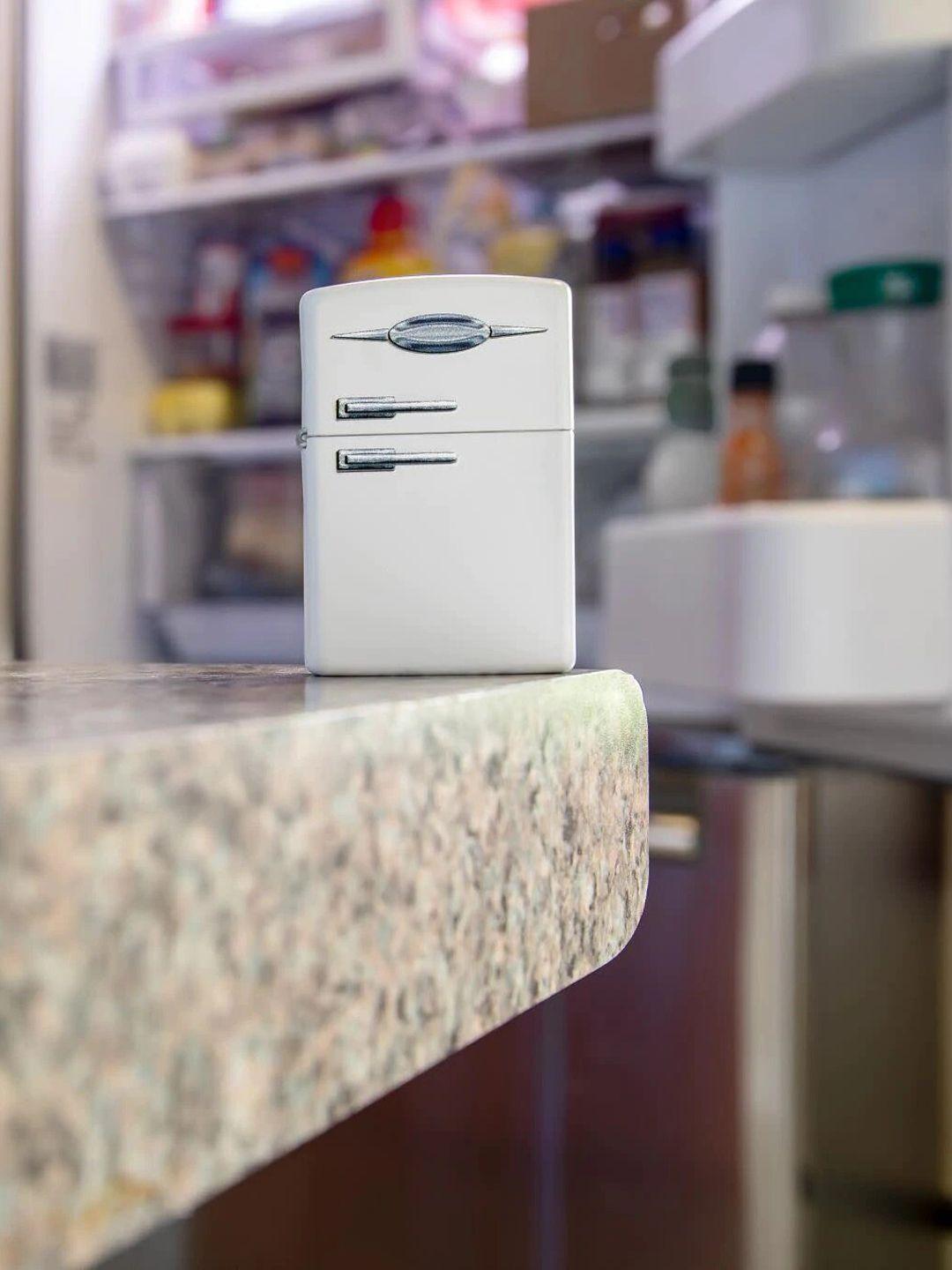 zippo white solid retro fridge design pocket lighter