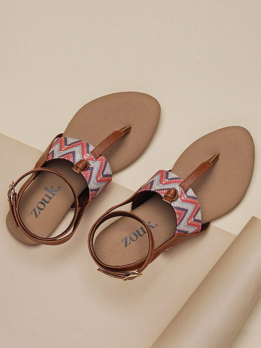 zouk women tan printed open t-strap flats