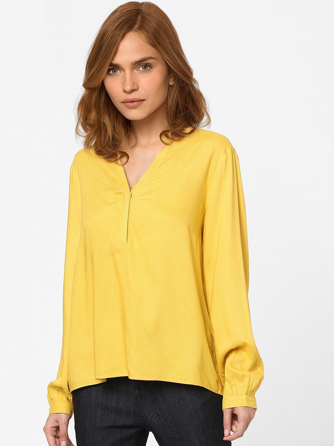 vero-moda-women-yellow-mandarin-collar-top