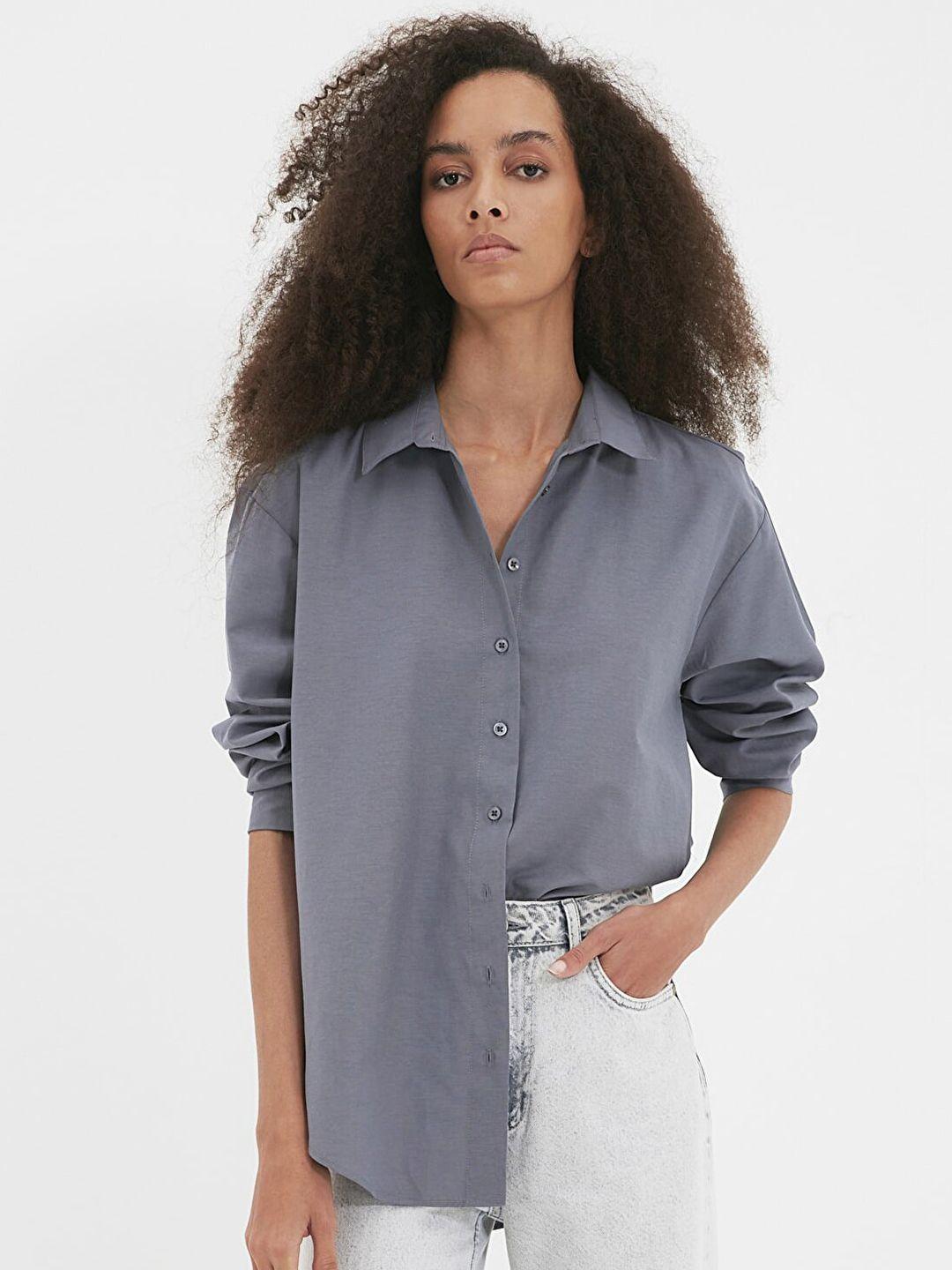 trendyol-women-charcoal-grey-solid-casual-shirt