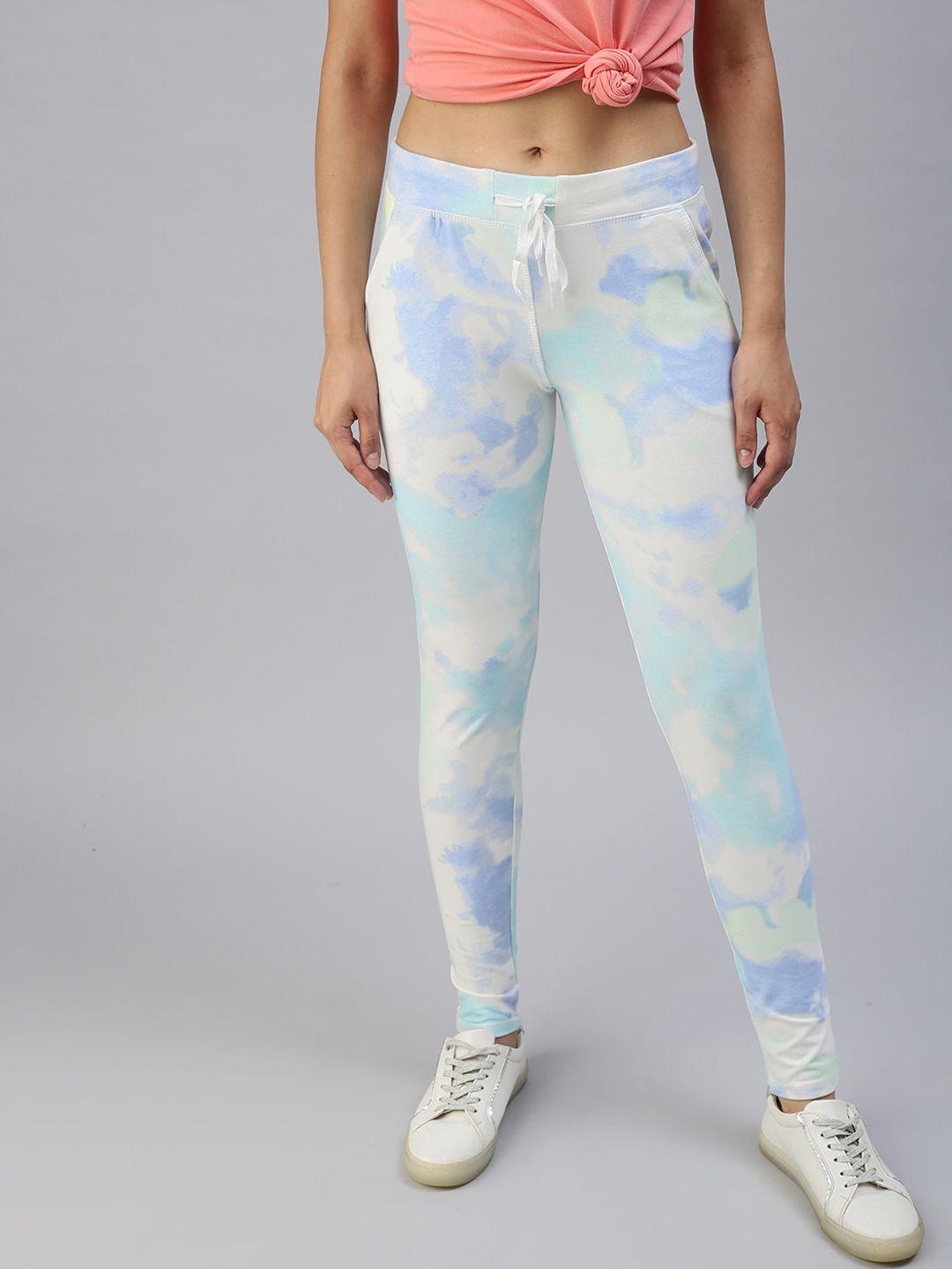 showoff-women-white-&-blue-printed-cotton-slim-fit-track-pants