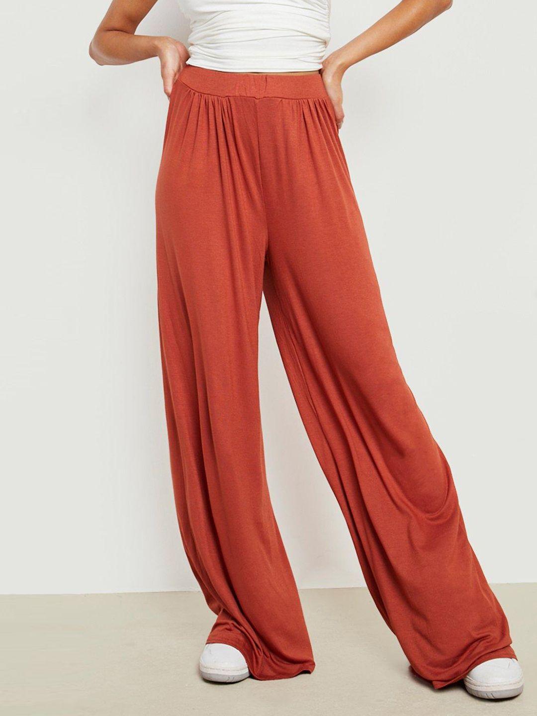 boohoo-women-high-rise-parallel-trousers