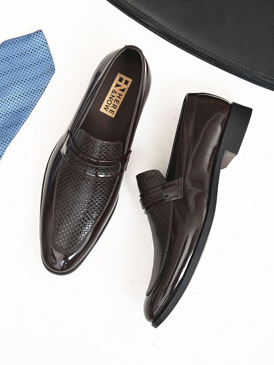 here-&-now-men-textured-formal-slip-on-shoes