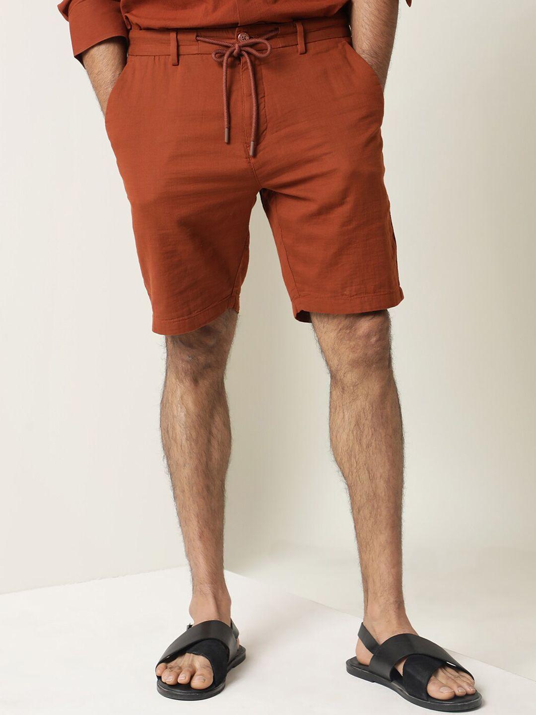 rare-rabbit-men-solid-mid-rise-slim-fit-shorts