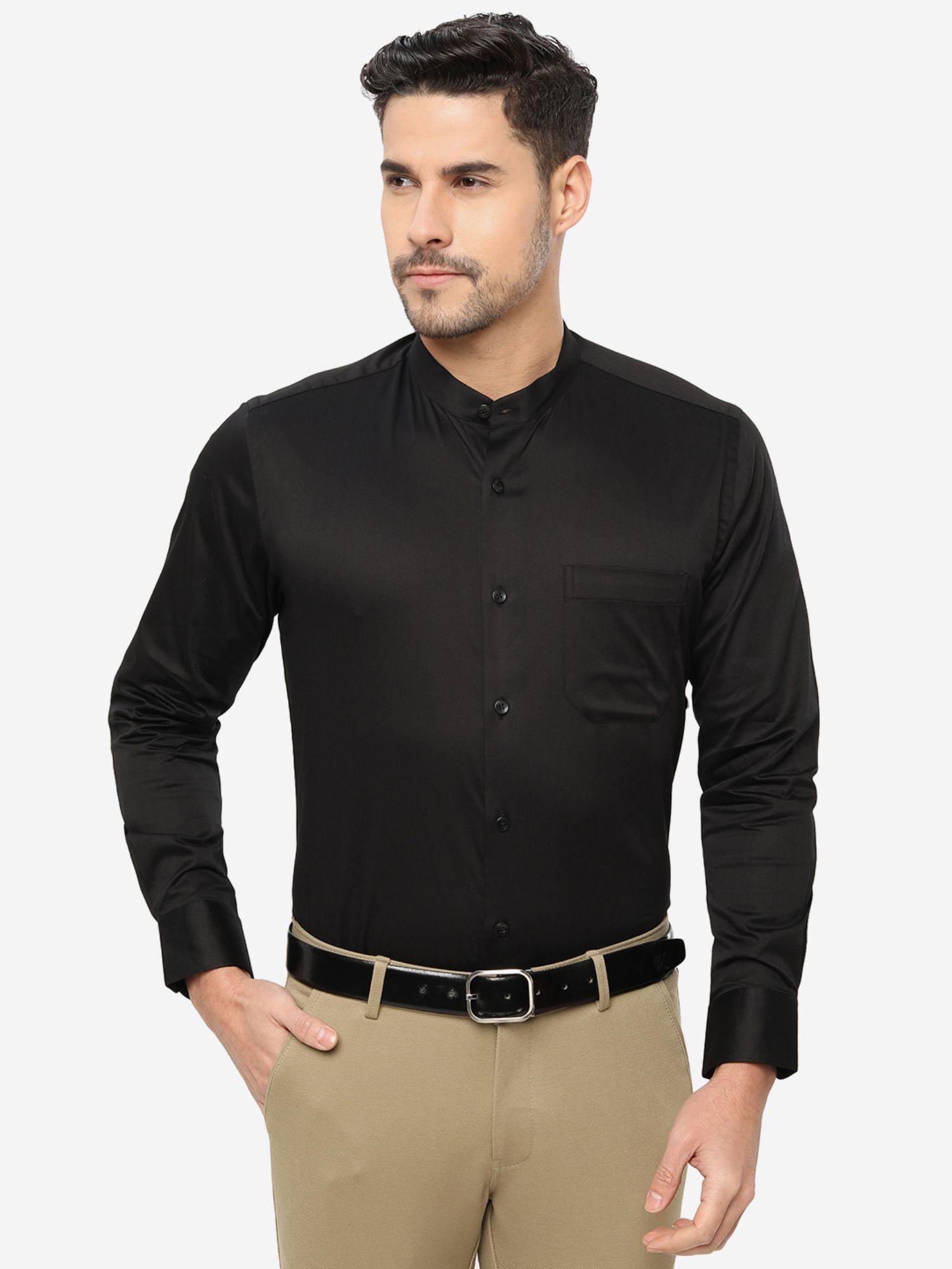 men-black-solid-slim-fit-formal-shirt