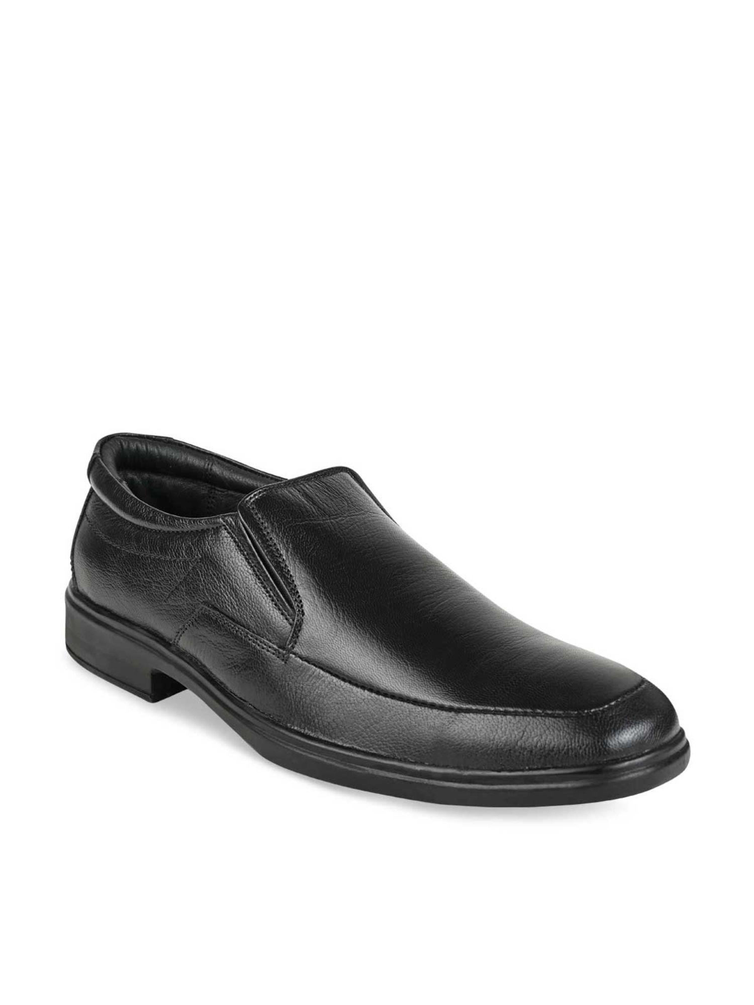 men-black-solid-leather-slip-on-shoes