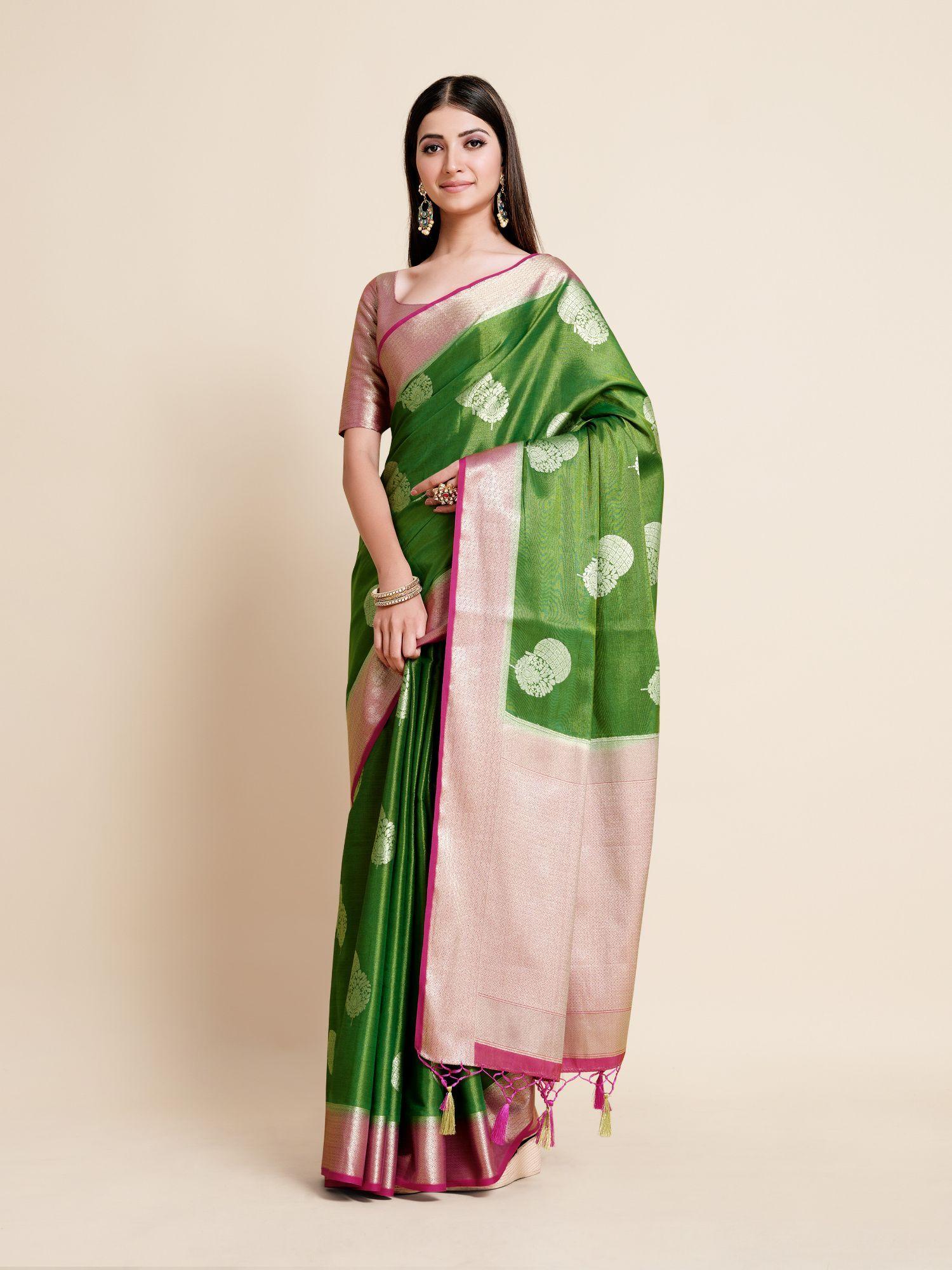 women-traditional-vakrangi-kanjivaram-art-silk-green-saree-with-unstitched-blouse