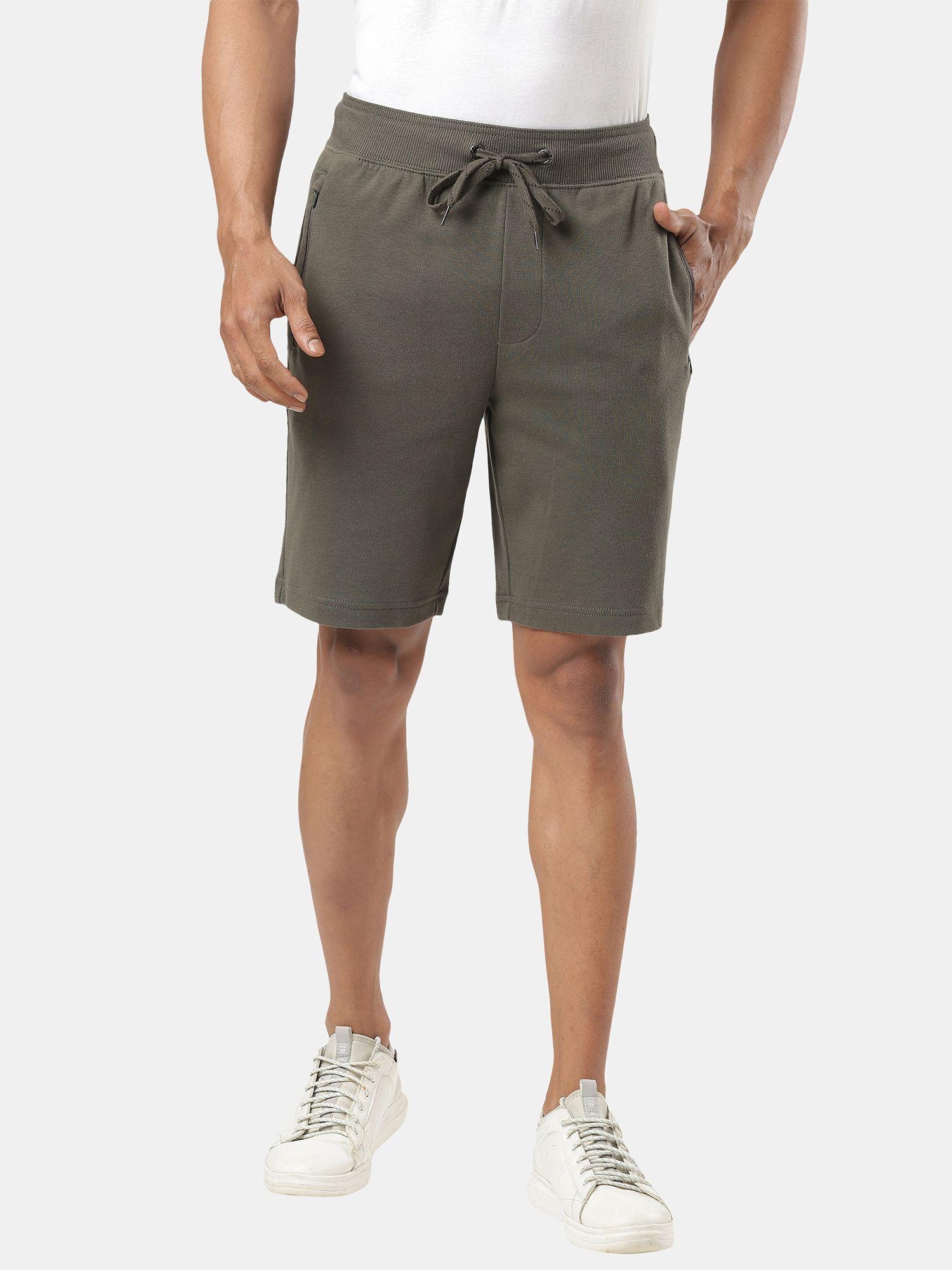 am14-men's-super-combed-cotton-rich-straight-fit-shorts-with-zipper-pockets---deep-olive