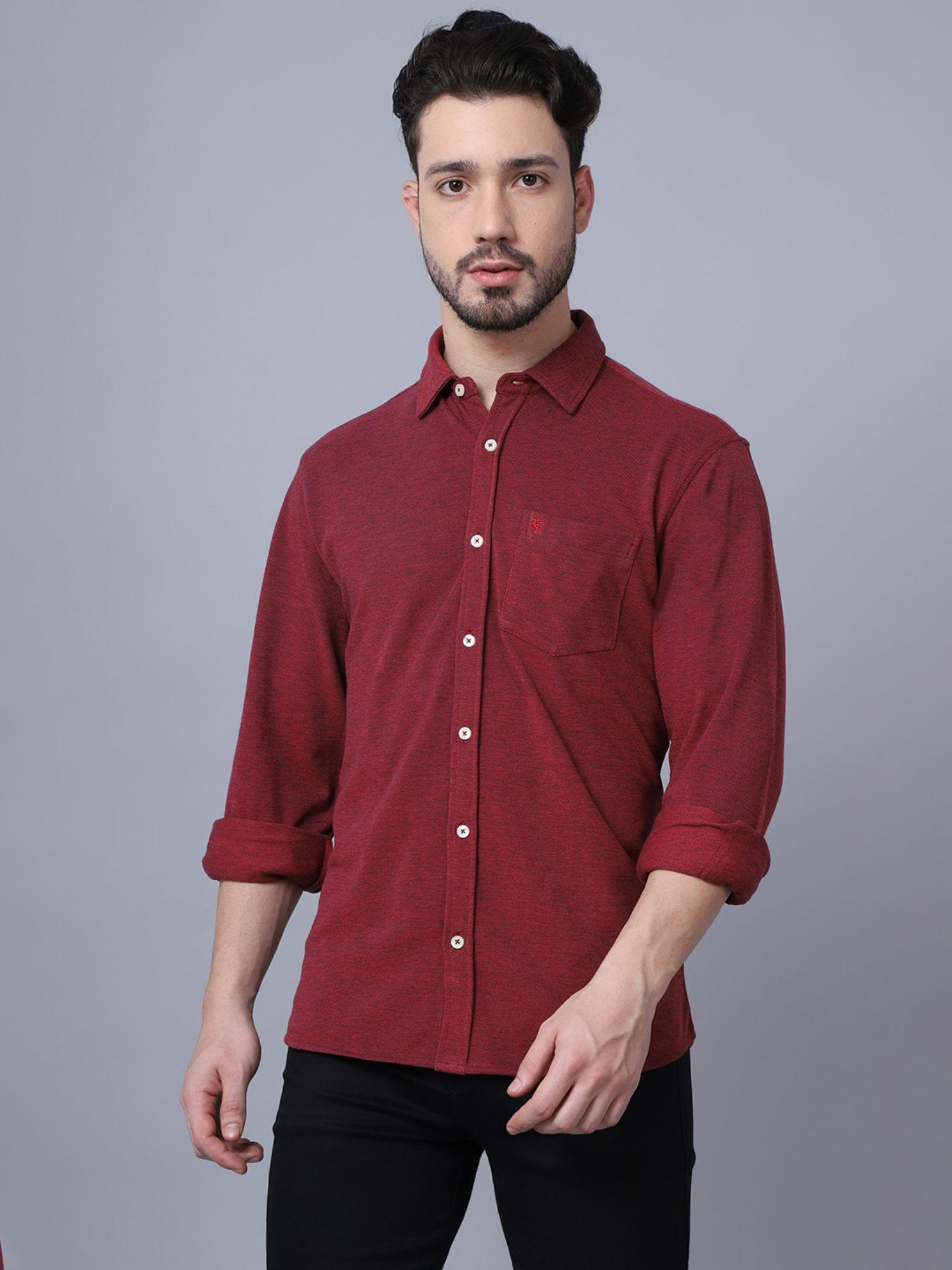 men-maroon-shirt