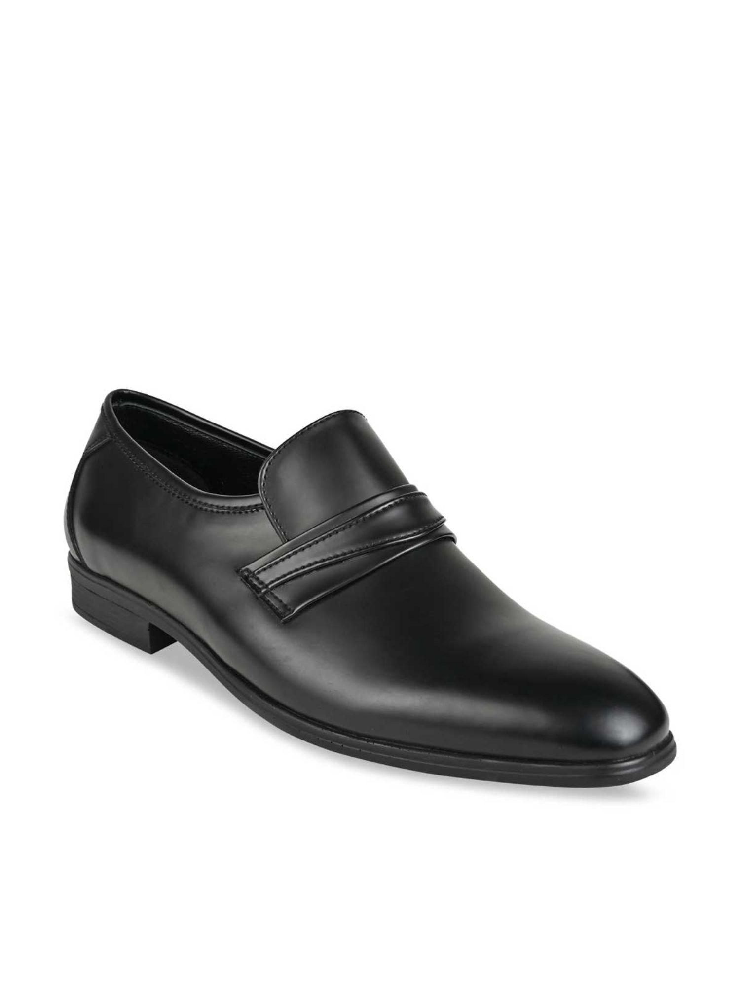 men-black-solid-leather-slip-on-shoes
