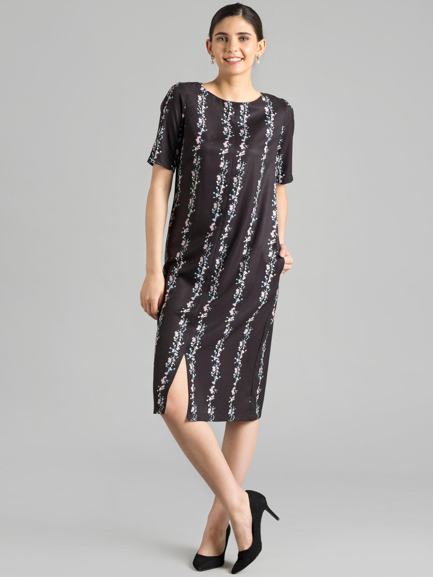 black-front-slit-below-knee-floral-print-shift-dress