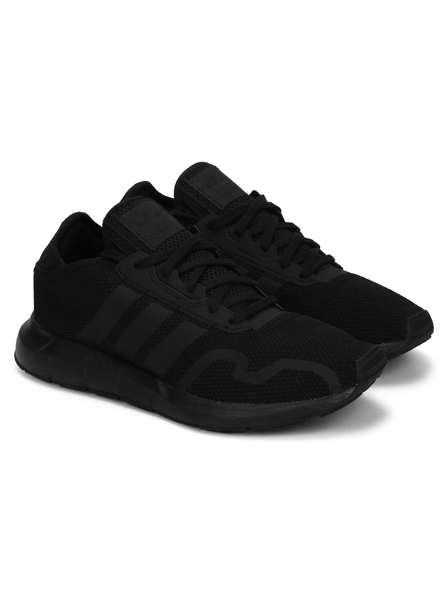 originals-swift-ess-black-sneakers