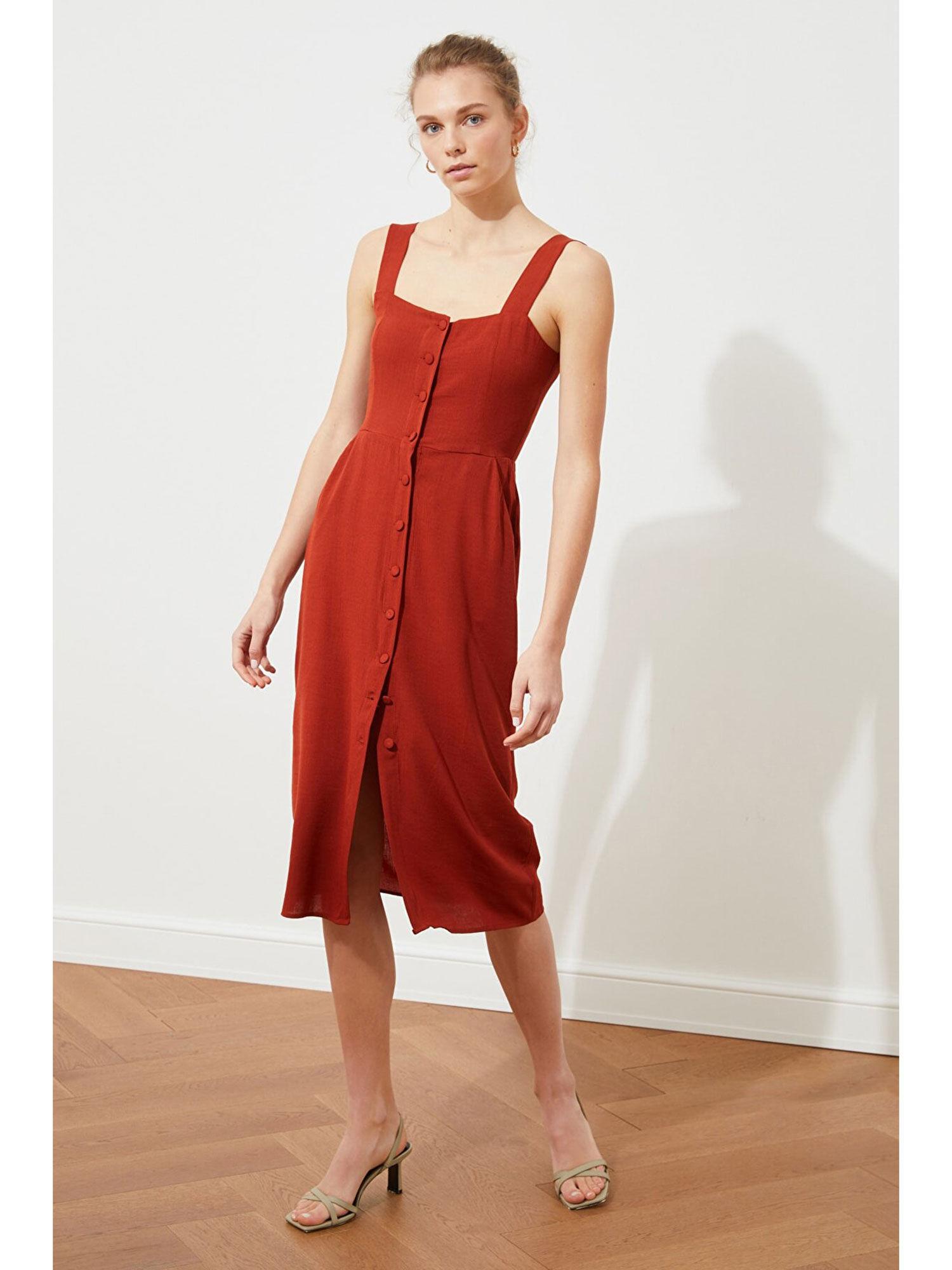 red-sweatheart-sleeveless-midi-dress--34