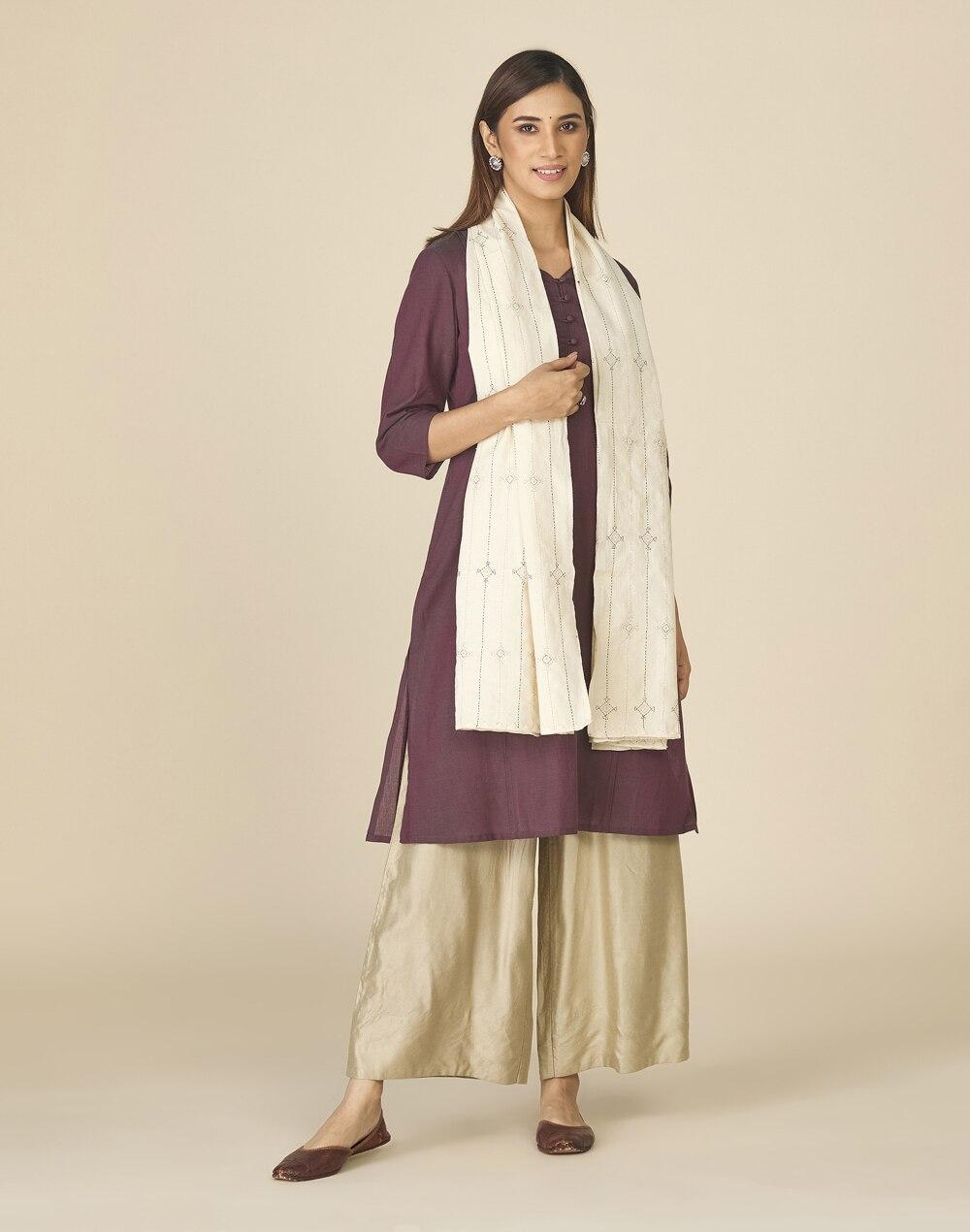desert-embroidered-contrast-border-cotton-stole