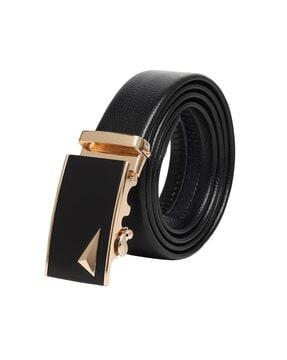 textured-belt-with-buckle-closure