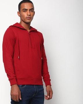 drawstring-hoodie-with-insert-pockets