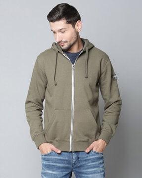 hoodie-with-kangaroo-pockets