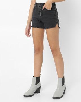 slim-fit-shorts-with-frayed-hems