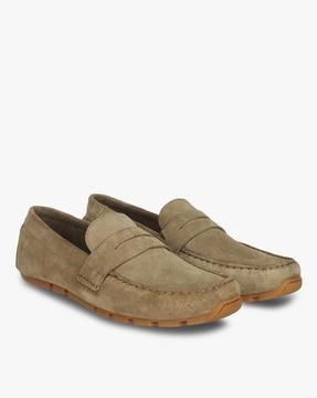 round-toe-penny-driving-loafers