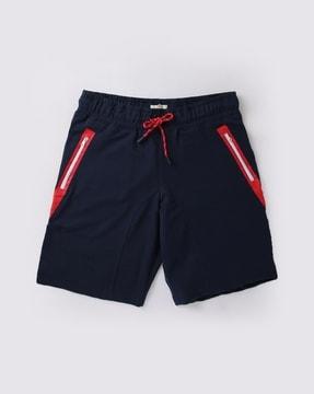 shorts-with-zippered-pockets