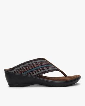 textured-thong-strap-flat-sandals