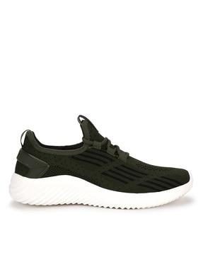 sports-shoes-with-mesh-upper