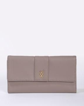 trifold-wallet-with-metallic-logo-accent