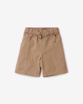 sustainable-cotton-shorts-with-buckle-accent