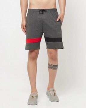 stripes-regular-fit-3/4th-shorts