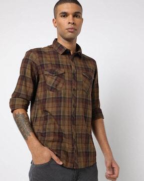 checked-shirt-with-flap-pockets