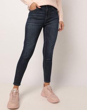 lightly-washed-skinny-fit-jeans