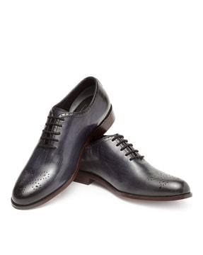 oxfords-formal-shoes-with-broguing