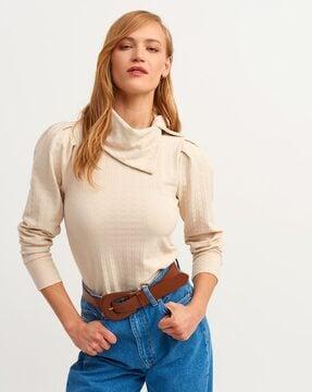 textured-pullover-with-puff-sleeves