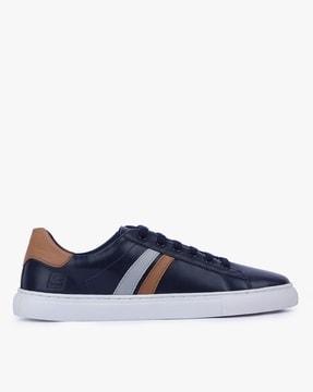 pilot-4-low-top-lace-up-sneakers