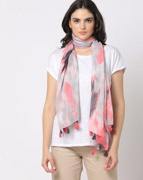 women-printed-scarf-with-tassels