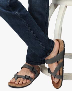 strappy-sandals-with-buckle-closure