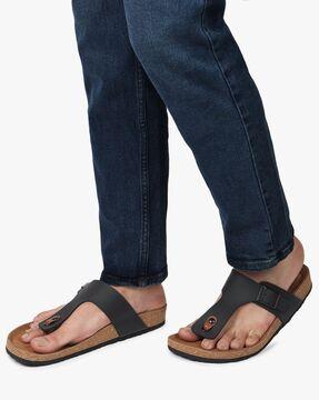 thong-strap-sandals-with-buckle-closure