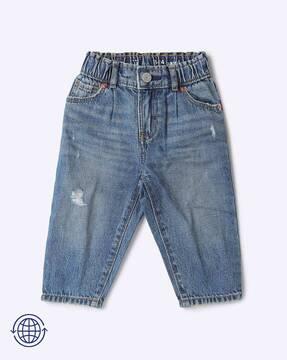 mid-wash-distressed-barrel-fit-jeans